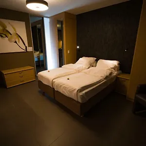 suro-vacation-home.hotelsghent.com/